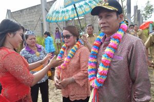 Bupati Gunung Mas Resmikan Balai Basarah “ Penyang Pusaka” Ulek Luang