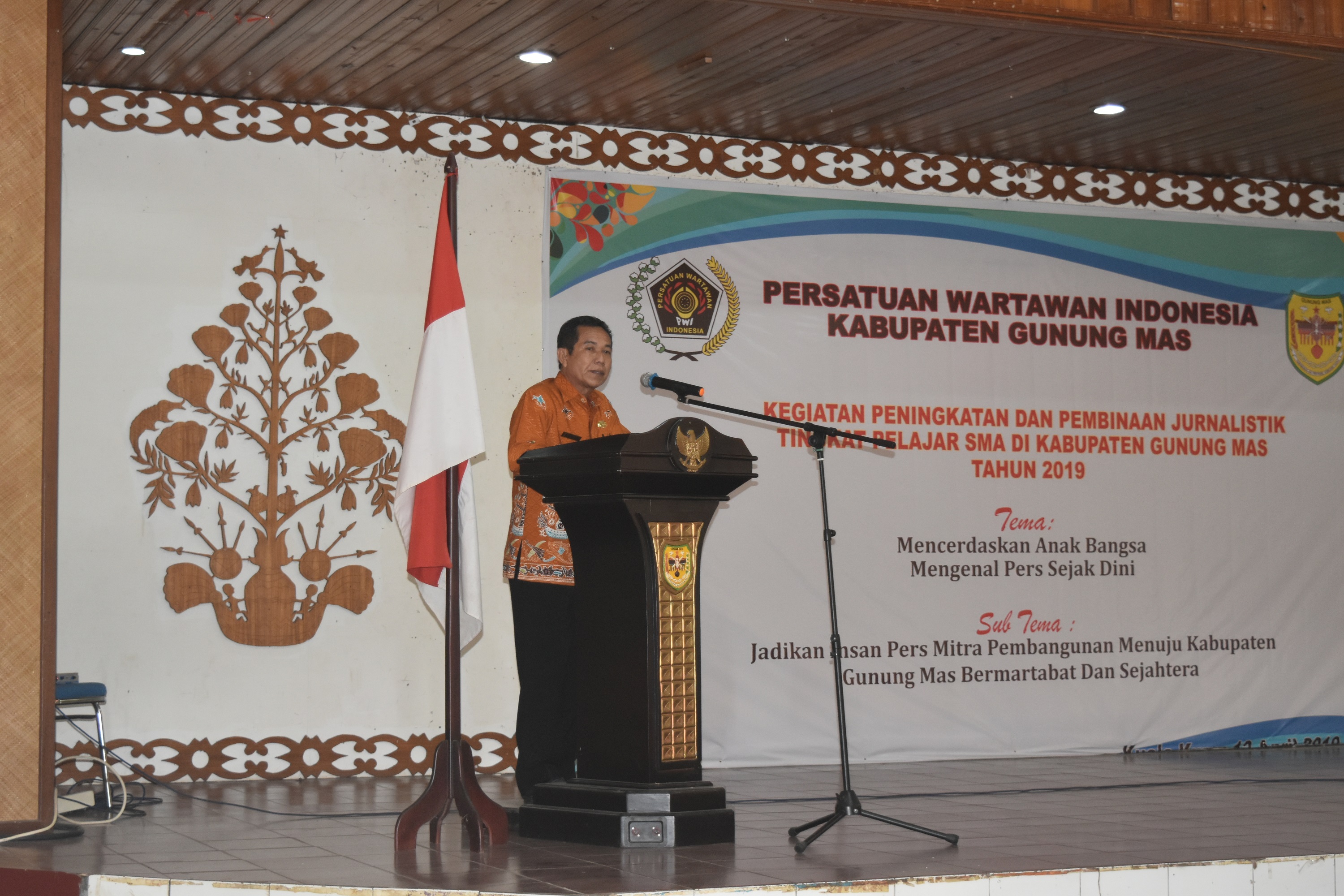 Mencerdaskan anak bangsa mengenal pers sejak dini