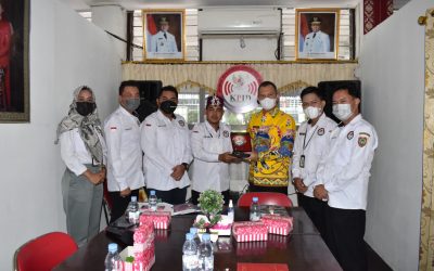 Ada Dua Agenda yang dibahas saat Bupati Gunung Mas Berkunjung ke KPID Kalteng