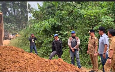 Bupati Tinjau Peningkatan Jalan Miri-Napoi