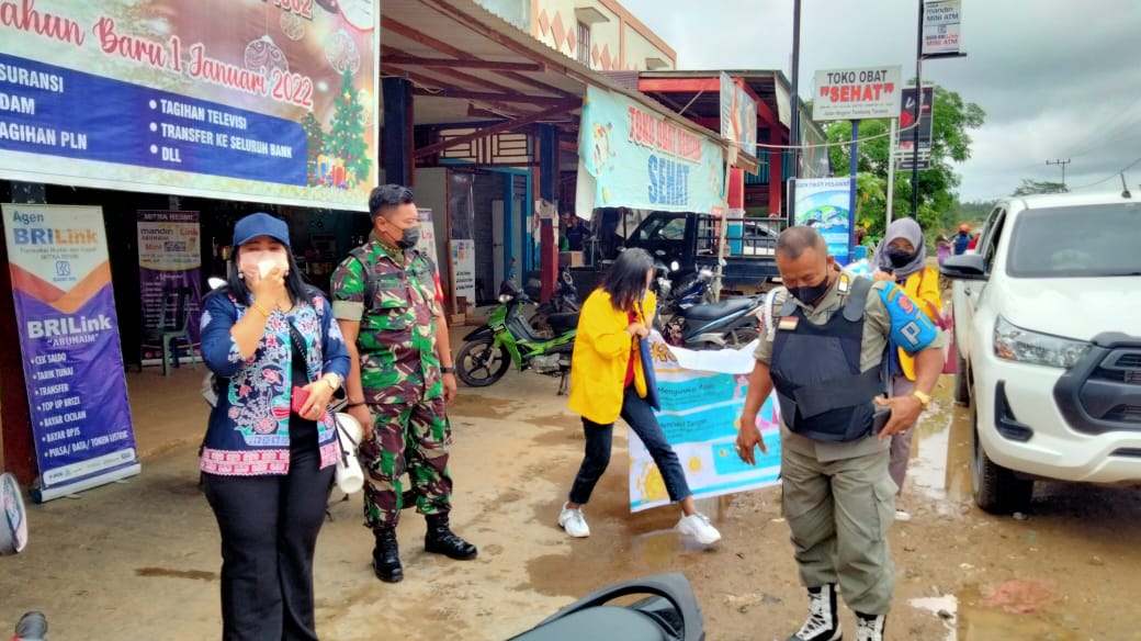 Koramil Manuhing Bersama Instansi Terkait Gelar Sosialisasi Prokes, Vaksinasi dan Penyalahgunaan Narkoba