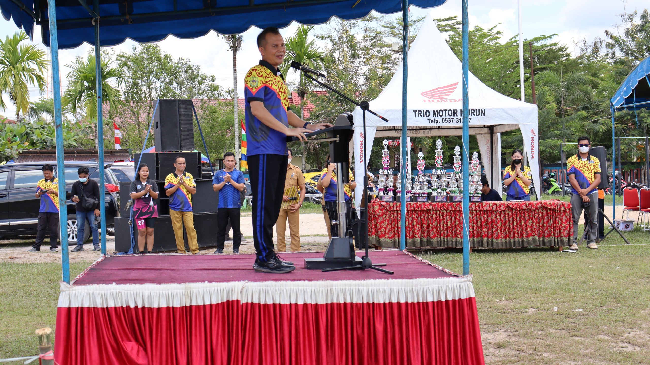 Bupati Membuka Resmi Turnamen Bola Voli PBVSI Cup Gumas