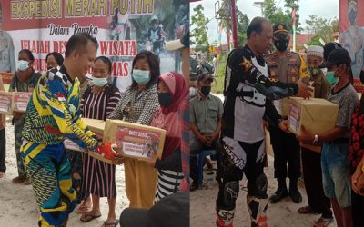 Ekspedisi Merah Putih : Bupati Bersama Kapolda Kalteng Bagi Sembako Ke Warga